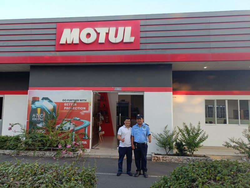Bảo vệ công trường nhà máy