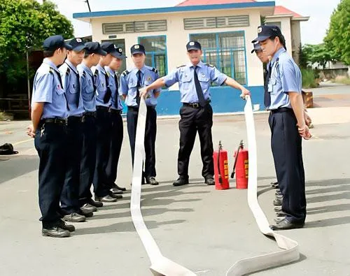 Công Ty CP Dịch Vụ Bảo Vệ Chuyên Nghiệp Hưng Cát Lợi