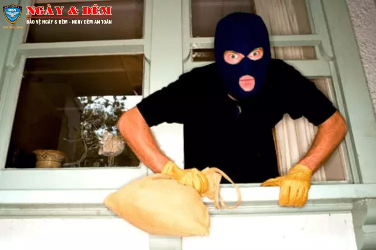 Phương án xử lý tình huống kẻ gian đột nhập kho hàng của siêu thị