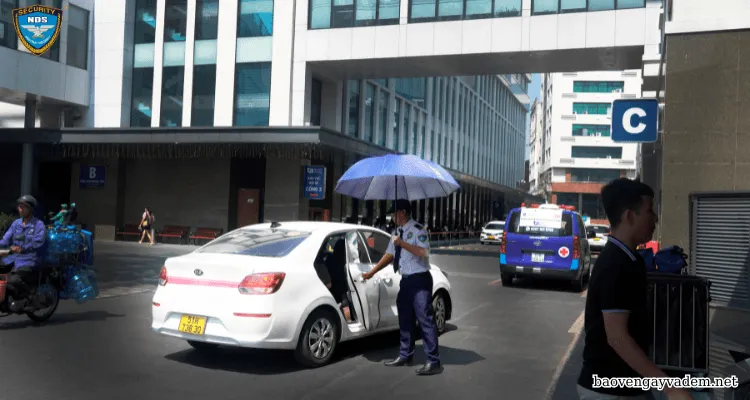 Dịch vụ bảo vệ giữ xe