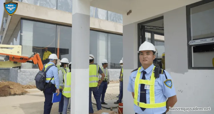 Dịch vụ bảo vệ công trường