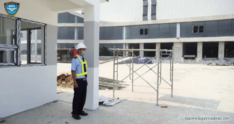 Dịch vụ bảo vệ công trường