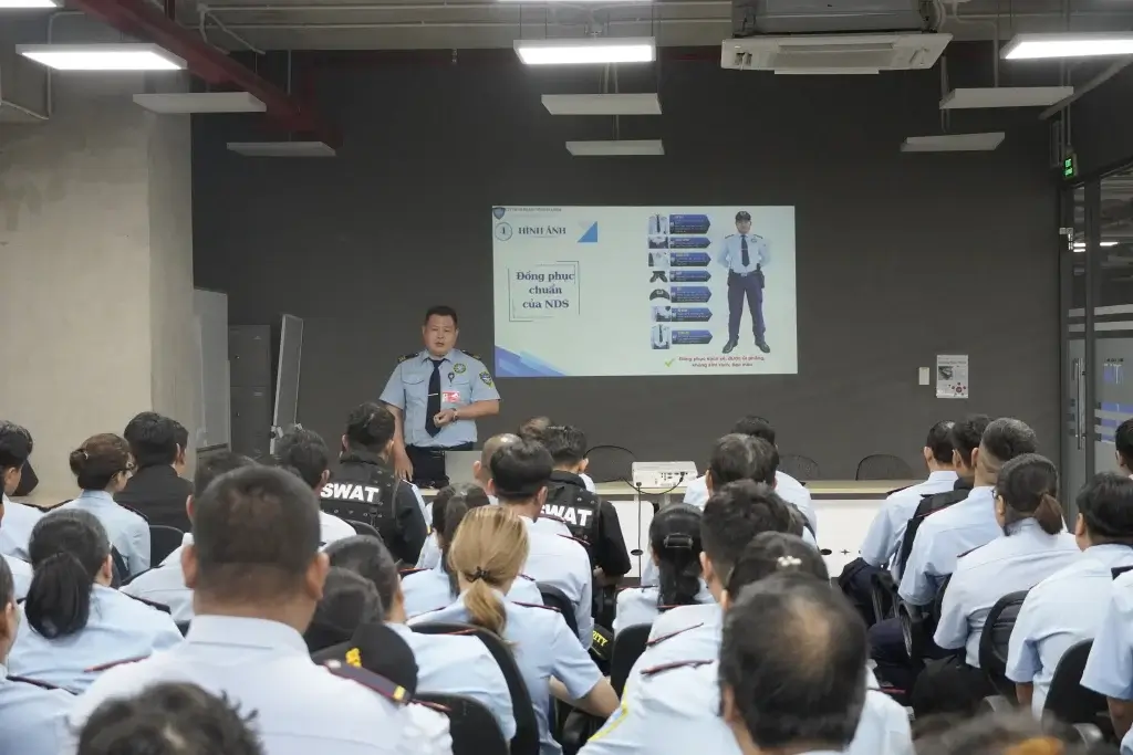 Bảo vệ ca đêm tại Đồng Nai-1